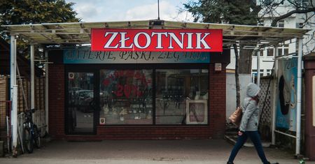 Czy opłaca się sprzedać łańcuszek po babci? Ceny złota biją rekordy