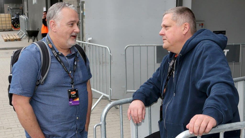 WP SportoweFakty / Jarosław Pabijan / Peter Johns z (lewej) w rozmowie z Flemmingiem Graversenem