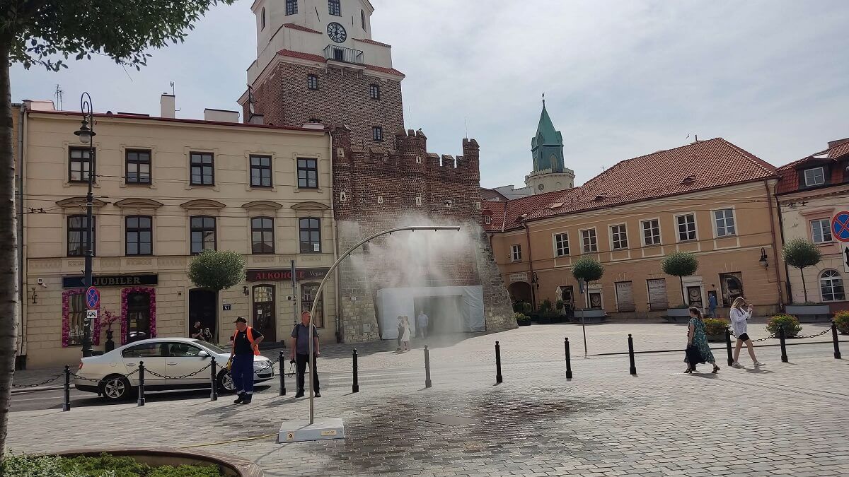 kurtyna wodna przed ratuszem