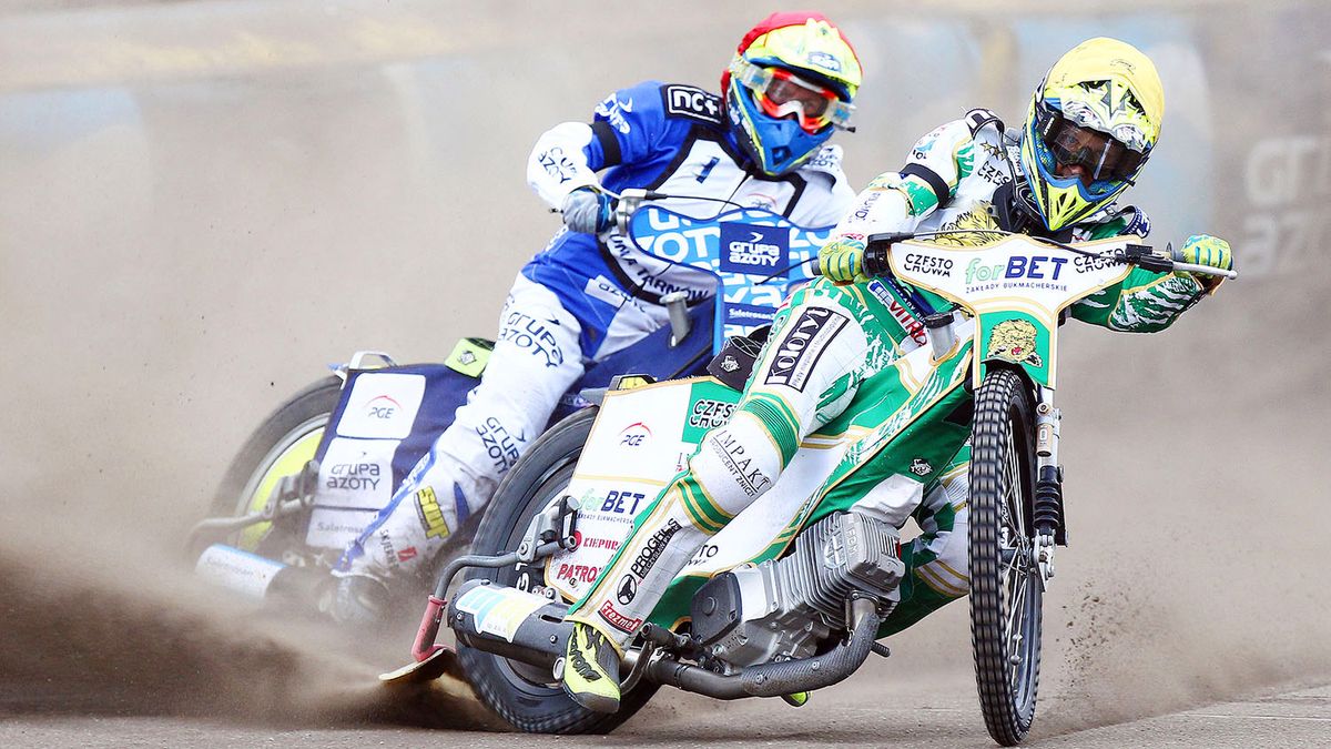 Kenneth Bjerre (kask czerwony) w walce z Fredrikiem Lindgrenem