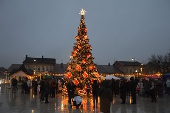 Stalowa Wola: Miasto nocą w świątecznej iluminacji od 7 grudnia