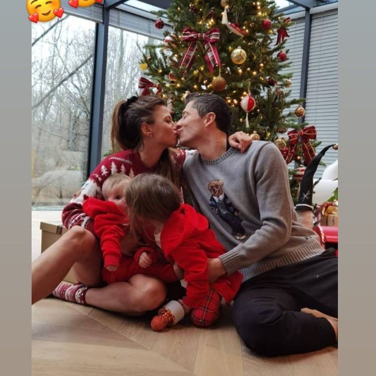 Anna i Robert Lewandowscy składają świąteczne życzenia
