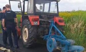 Zaorał drogę. Siostra rolnika zabrała głos. "To była desperacja człowieka"