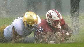 Potężny wiatr, ulewa, zalane boisko. Im huragan "Matthew" niestraszny