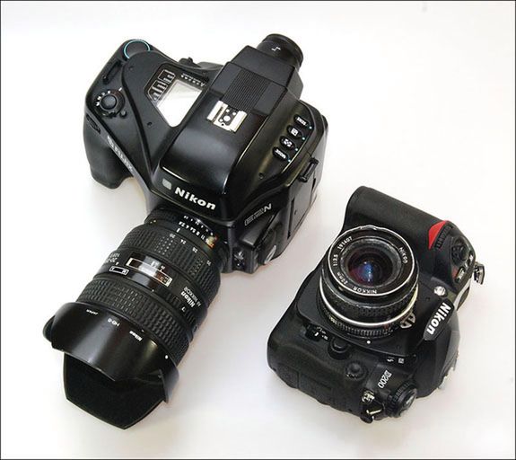Nikon E2N oraz D200 / fot. fotografr.de