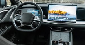 Wnętrze nowoczesnego samochodu