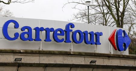 Carrefour kurczy się w Polsce. Zamknął dziesiątki sklepów
