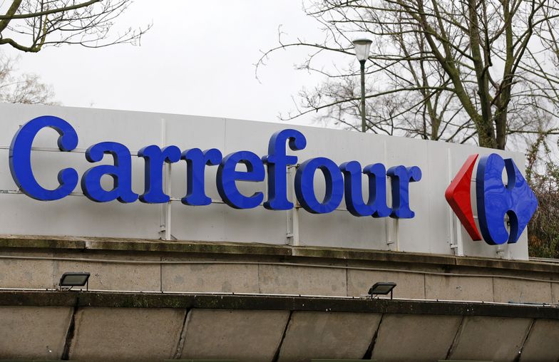 Carrefour kurczy się w Polsce. Zamknął dziesiątki sklepów