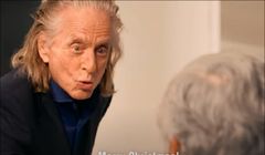W tegorocznym świątecznym spocie Publicis szefowie grupy mówią o wirusie HPV. Gościnnie Michael Douglas