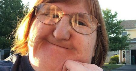 Hejterzy piszą, że jest brzydka. Melissa Blake odpowiada im w błyskotliwy sposób