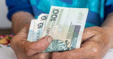Nie dostaną "czternastki". Sprawdź, czy jesteś na liście