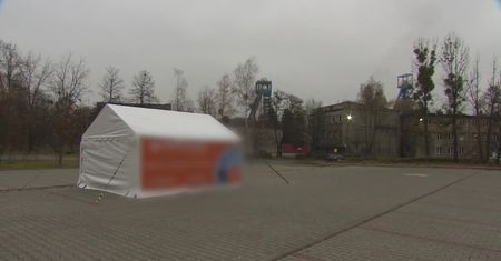Podpalono punkt pobrań testów na koronawirusa w Piekarach Śląskich