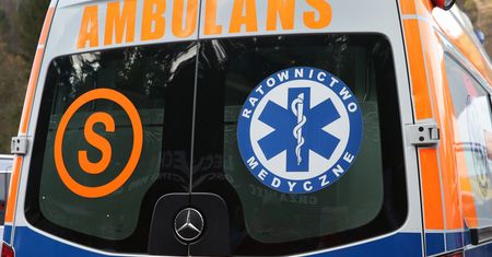 Wypadek autobusu. Policja: "Większość pasażerów to uczniowie"