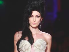 Gaultier składa hołd Amy Winehouse