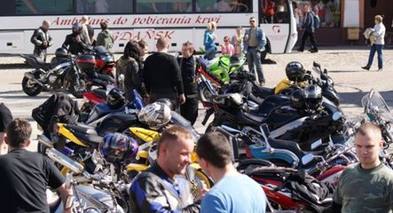 Motocykliści blokowali autostradę A4