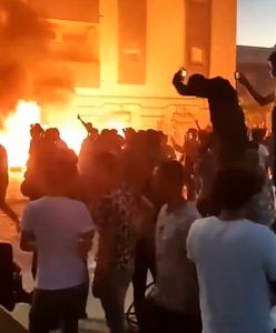 Chaos w Libii. Demonstranci wdarli się do gmachu parlamentu
