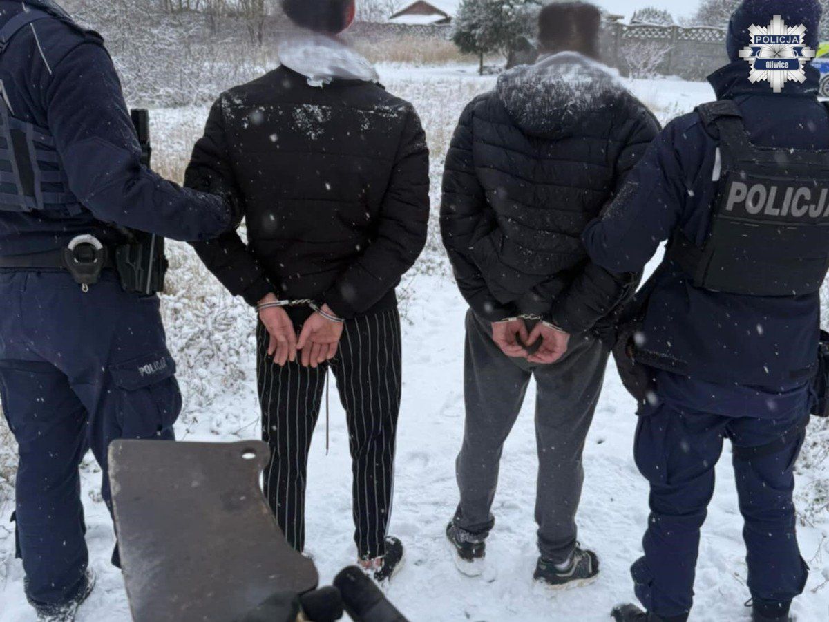 Knurów: Odcinali kable ze stacji ładowania. Policja dopadła ich po chwili