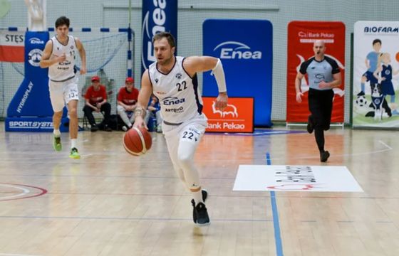 Enea przedłużyła sponsoring dwóch klubów koszykarskich z Poznania