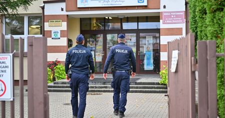 50 szkół odwołało piątkowe lekcje. Najwięcej na Mazowszu