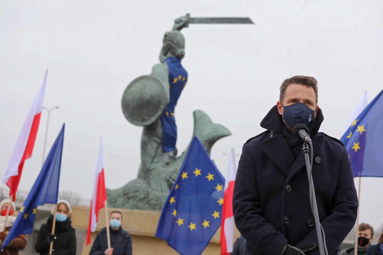 Warszawa. Rafał Trzaskowski w czasie konferencji prasowej