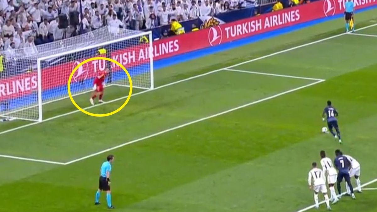 Polsat Sport / Na zdjęciu: Andrij Łunin (Real Madryt) broni rzut karny w meczu z Bragą