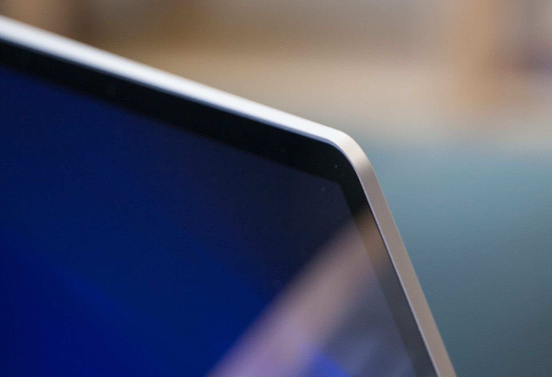 Microsoft Surface Laptop zaokrąglona obudowa