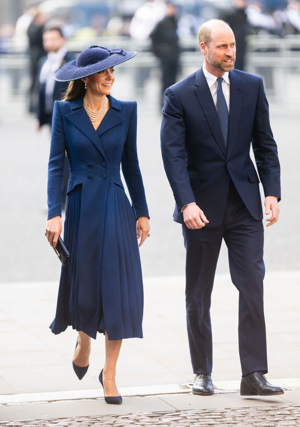 Księżna Kate i książę William w drodze na uroczystość 