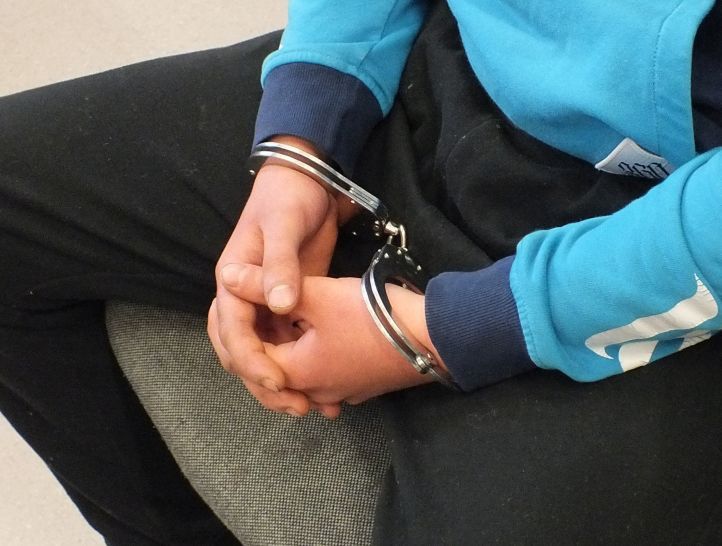 zatrzymanie kajdanki policja więzienie areszt