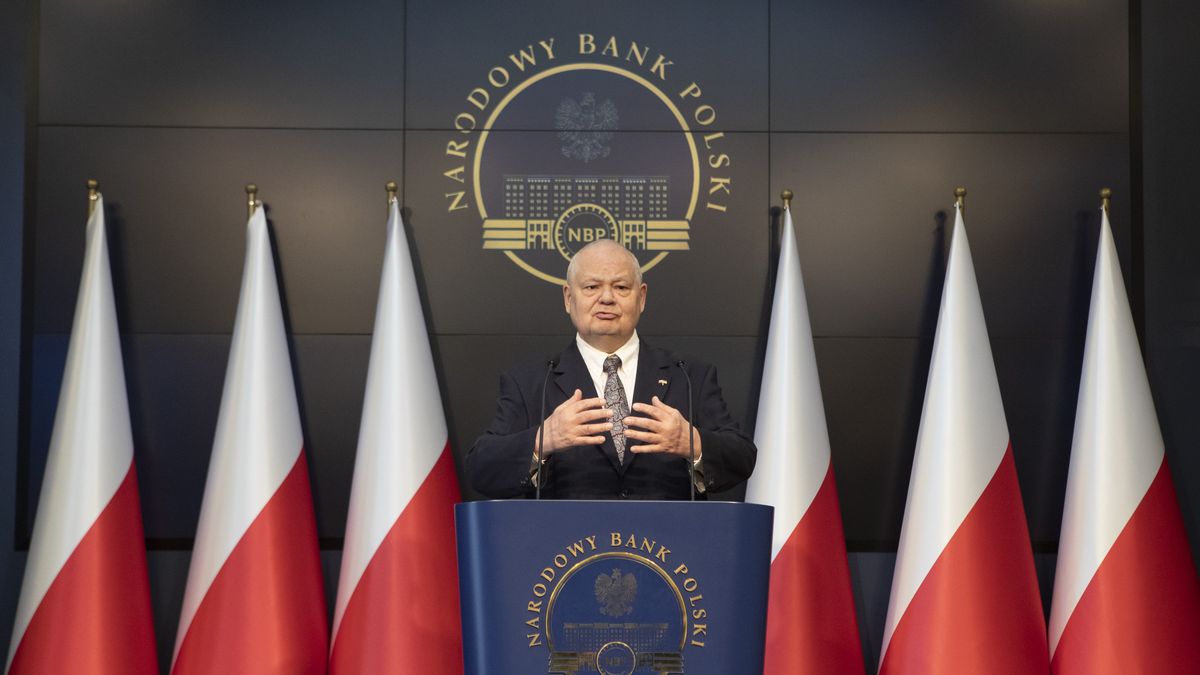 06.05.2022. Warszawa. Konferencja prasowa prezesa Narodowego Banku Polskiego po posiedzeniu Rady Polityki Pienieznej.  n/z Adam Glapinski