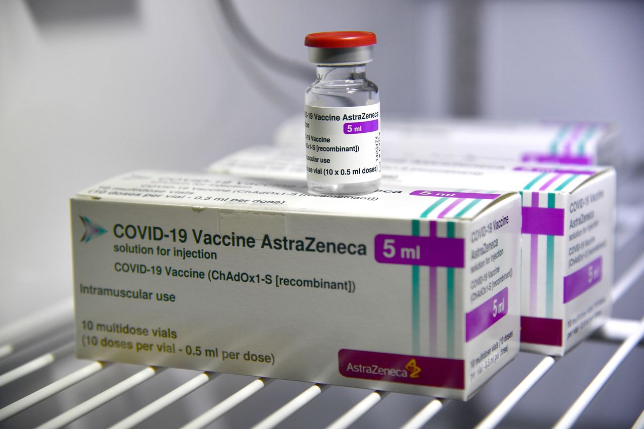 Szczepionka na COVID już w Polsce. Dostawa dwóch firm