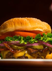 Nowe menu w McDonald’s: Vege Burger 2forU za Kurczakburgera? SZOK