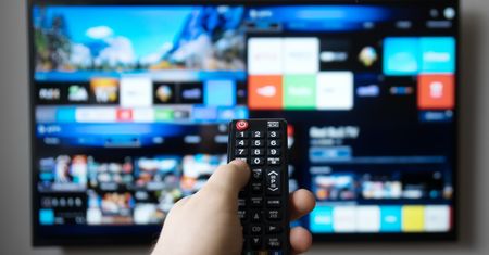 Oglądasz telewizję? Teraz to TV ogląda ciebie