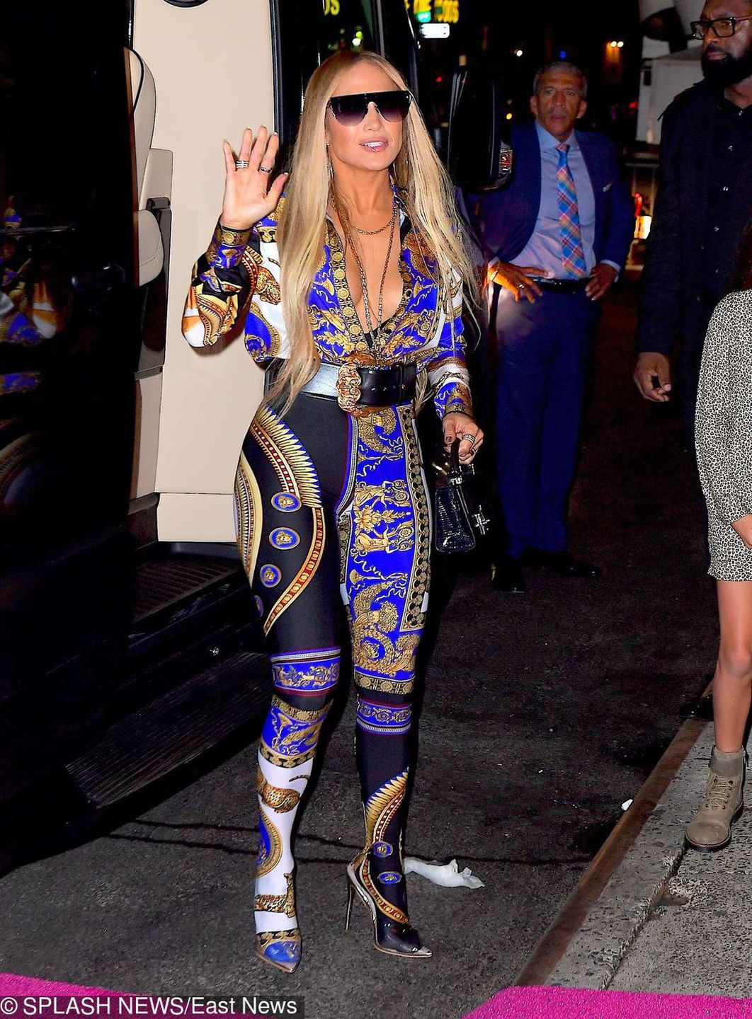 Legginsy Versace Jennifer Lopez zrobiły furorę