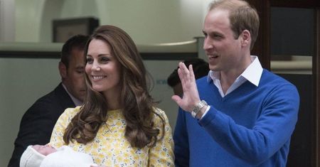 Royal Baby 2 - Kate i William pokazali światu nowo narodzoną księżniczkę [wideo]