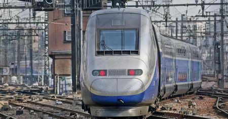 Kolejarze i portowcy we Francji strajkują przeciwko reformie prawa pracy
