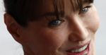 Carla Bruni oddała się w ręce Allena