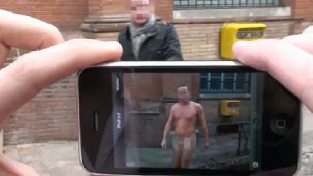 iNaked – użyj swojego iPhone’a do podglądania ludzi na golasa! [wideo] 1