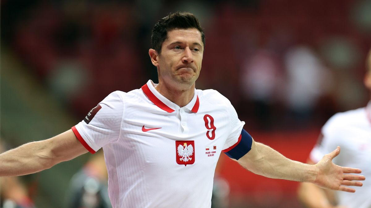 Zdjęcie okładkowe artykułu: PAP / Leszek Szymański / Na zdjęciu: Robert Lewandowski