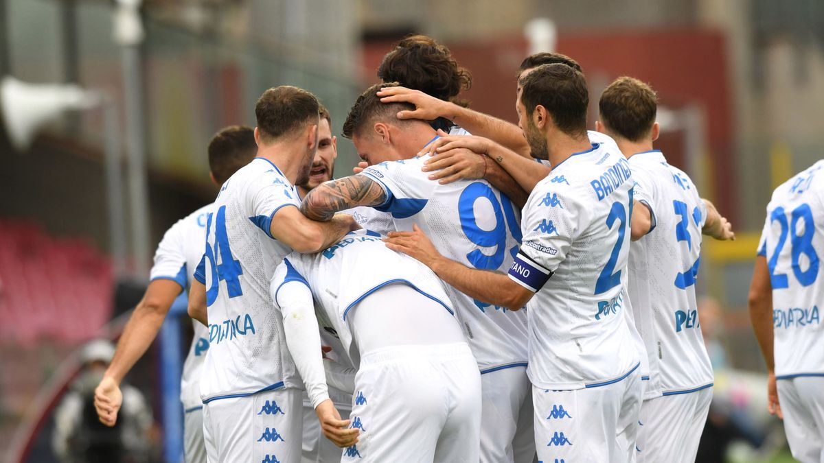 Zdjęcie okładkowe artykułu: PAP/EPA / MASSIMO PICA / Na zdjęciu: piłkarze Empoli FC