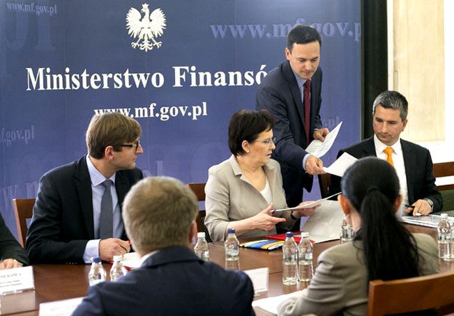 Premier Kopacz rozpoczęła przegląd resortów od finansów