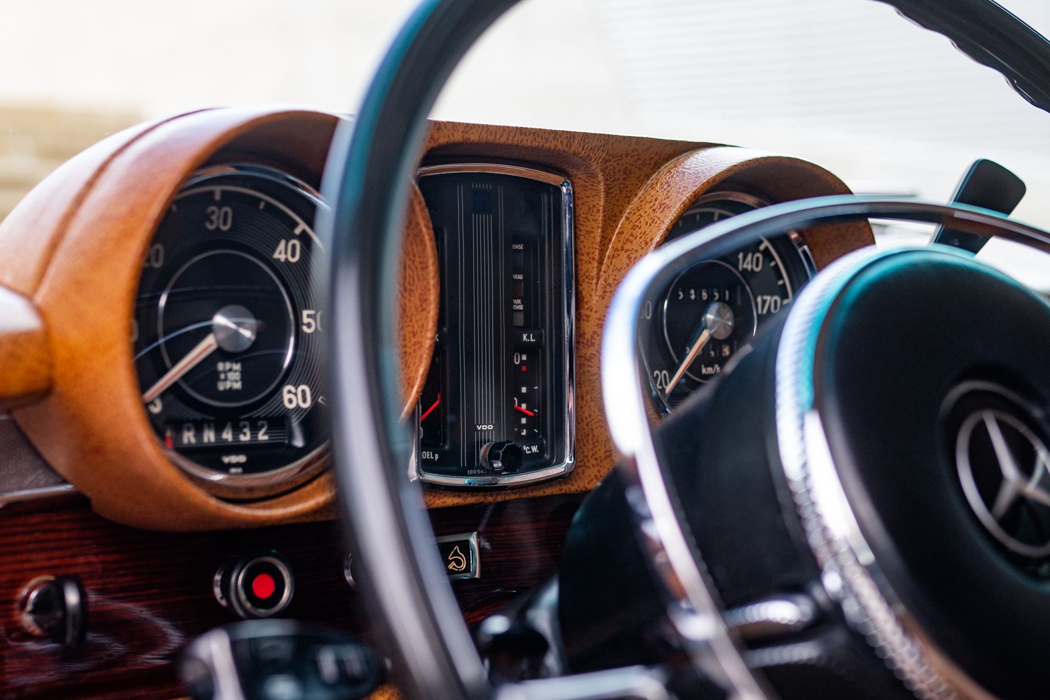Mercedes-Benz 600 (W100)