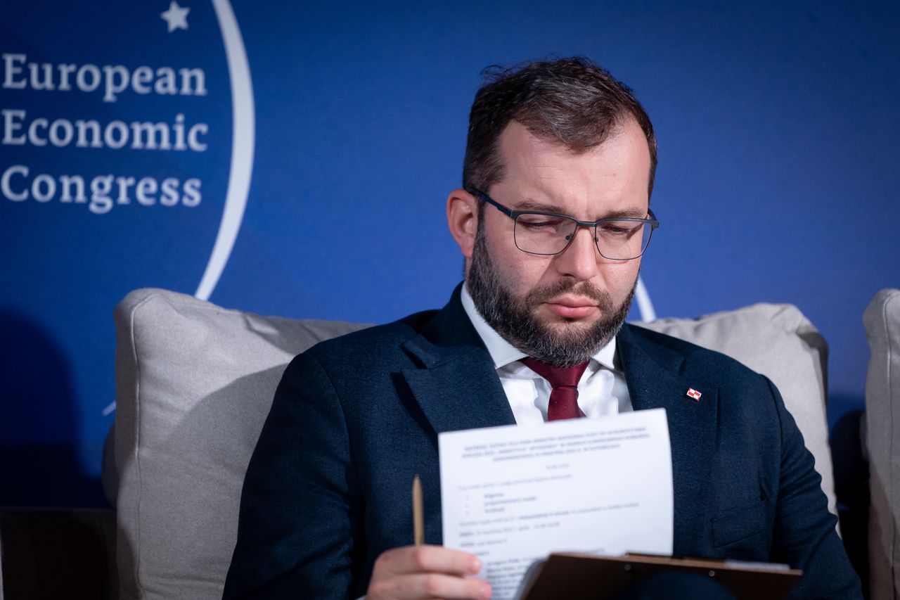 Wszystkie fundusze dla Polski zagrożone. Rząd komentuje