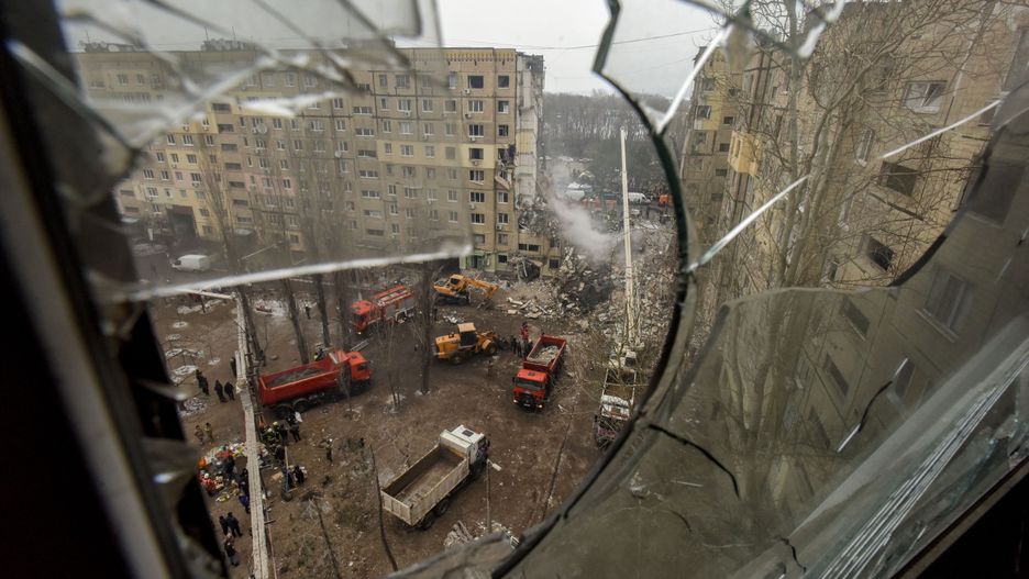 Co najmniej 40 osób zginęło w ataku na blok mieszkalny w Dnieprze.