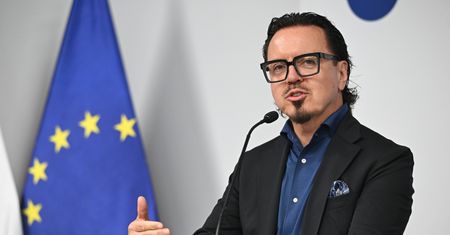 Gigant przejmie akcje PGZ? Minister komentuje