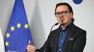 Gigant przejmie akcje PGZ? Minister komentuje