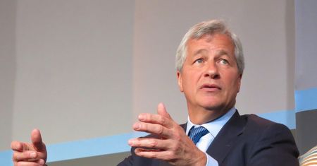 Szef JPMorgan ostrzega: "UE zmusi do przeniesienia na kontynent znacznie więcej pracowników"