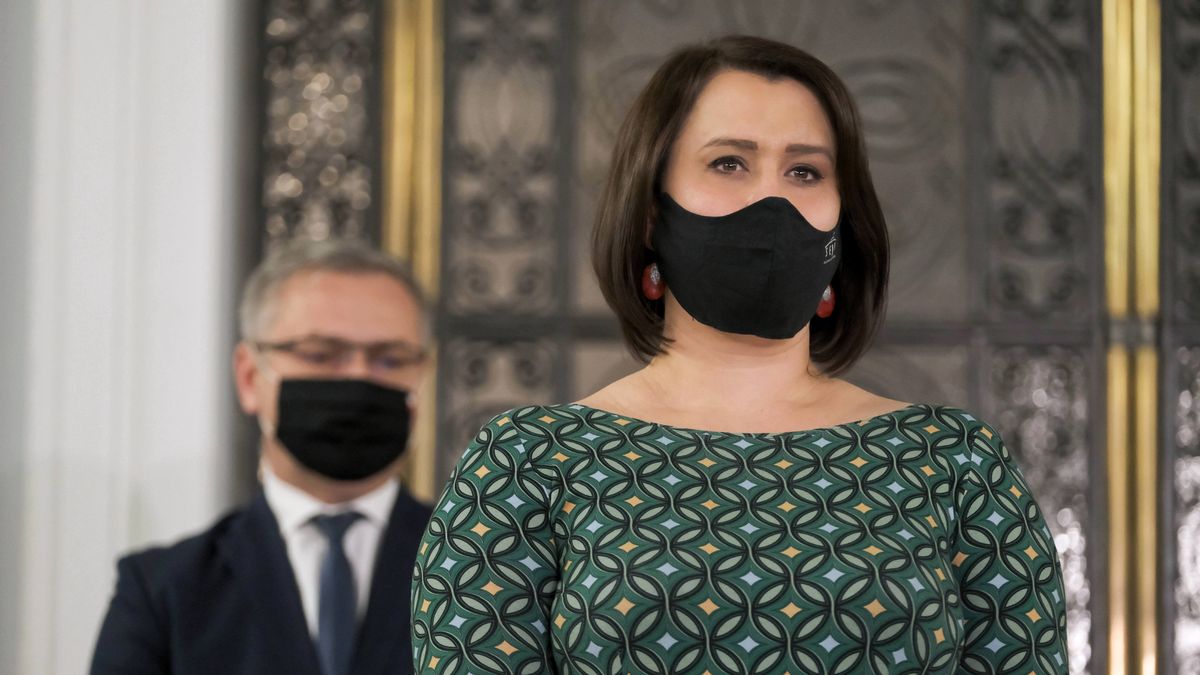 Anna Maria Siarkowska i Janusz Kowalski ruszyli z kontrolą poselską w sprawie szczepień na Covid