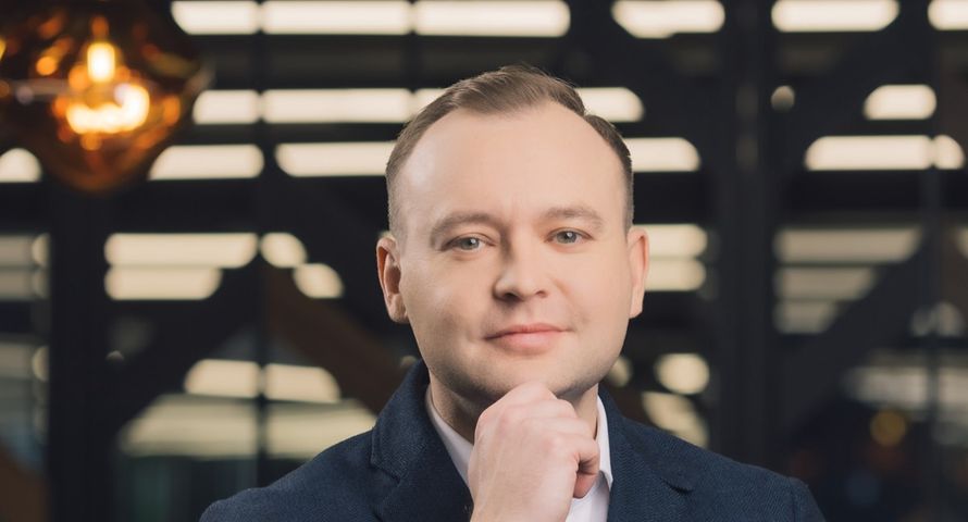 Nowy szef strategiczny agencji content marketingowej Wirtualnej Polski. Przeszedł z Burdy