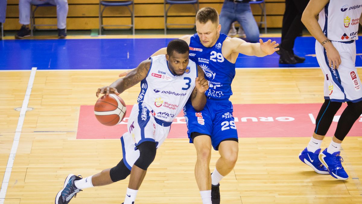 WP SportoweFakty / Tomasz Fijałkowski / Na zdjęciu: James Washington, Filip Zegzuła