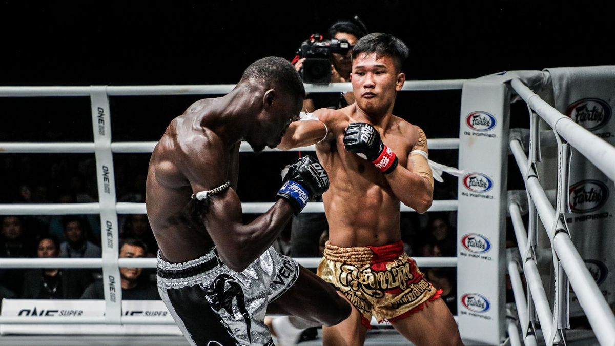 Sangmanee PKSaenchai vs Kulabdam Sor Jor Piek Uthai 